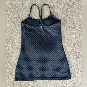 Lululemon power Y tank top luon tri-geo printed inkwell black size 4‎